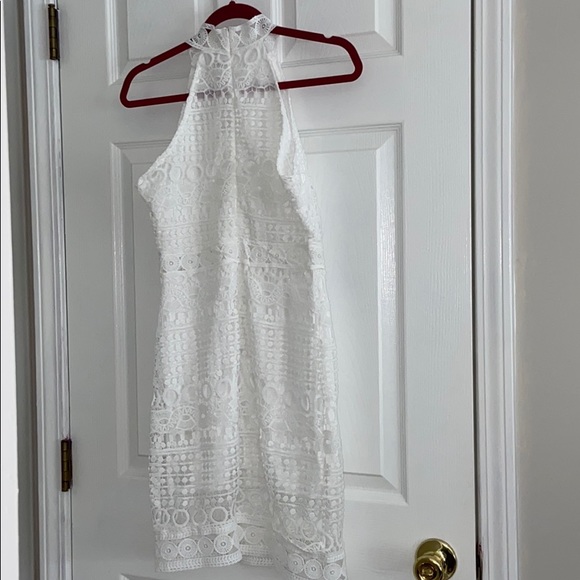 WHITE LACE PENCIL DRESS - Picture 6 of 8